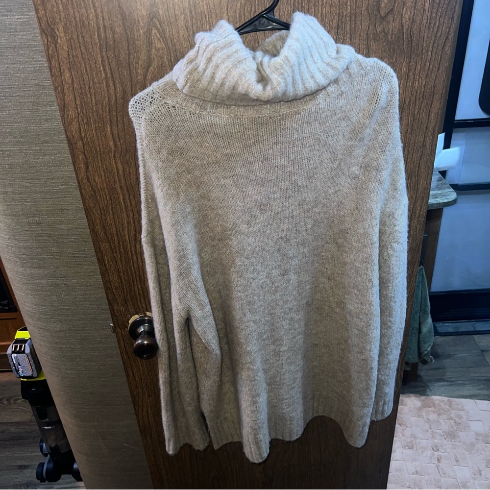 Vici tan tunic length turtleneck super plush  size medium